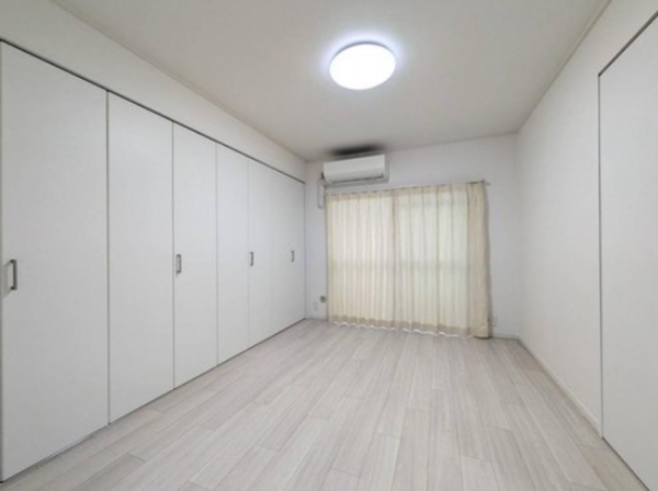 神戸市垂水区西舞子、マンションの居間画像です