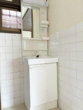 神戸市垂水区城が山、中古一戸建ての洗面画像です