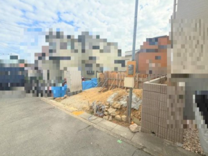 神戸市垂水区舞子台、新築一戸建ての前面道路を含む現地写真画像です