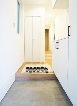 神戸市垂水区星陵台、新築一戸建ての玄関画像です