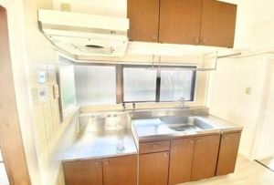 神戸市垂水区上高丸、マンションのキッチン画像です