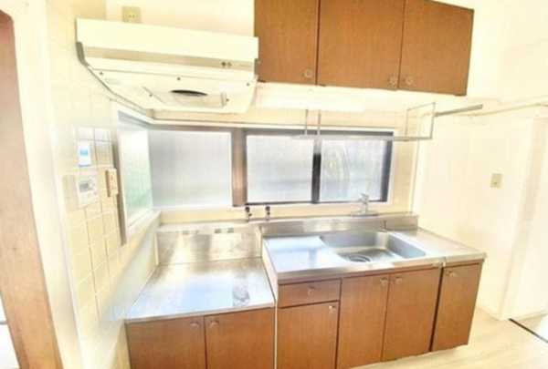 神戸市垂水区上高丸、マンションのキッチン画像です