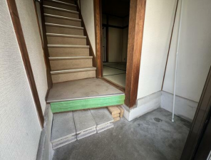 神戸市垂水区福田、中古一戸建ての玄関画像です