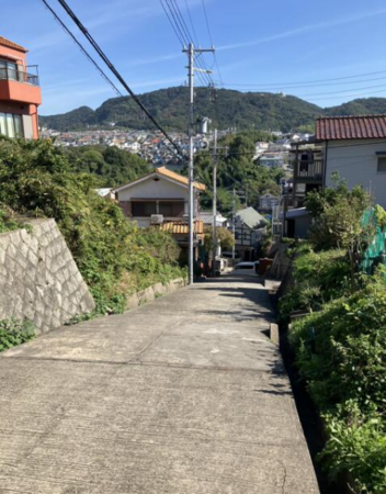 神戸市垂水区東垂水町、土地の前面道路を含む現地写真画像です