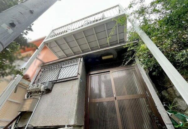 神戸市垂水区塩屋町、中古一戸建ての外観画像です