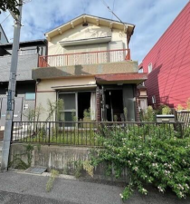 神戸市垂水区五色山、中古一戸建ての外観画像です