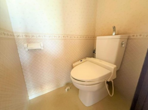 神戸市垂水区王居殿、マンションのトイレ画像です