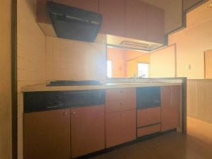 神戸市垂水区王居殿、マンションのキッチン画像です