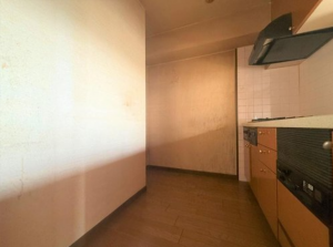 神戸市垂水区王居殿、マンションのキッチン画像です