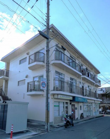 神戸市垂水区坂上、マンションの外観画像です