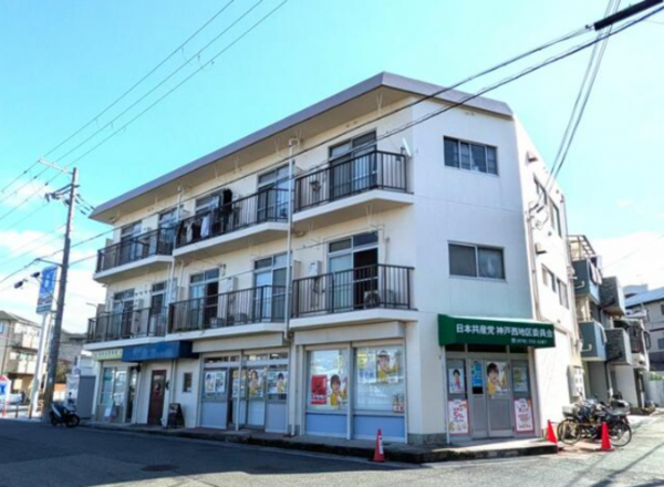 神戸市垂水区坂上、マンションの外観画像です