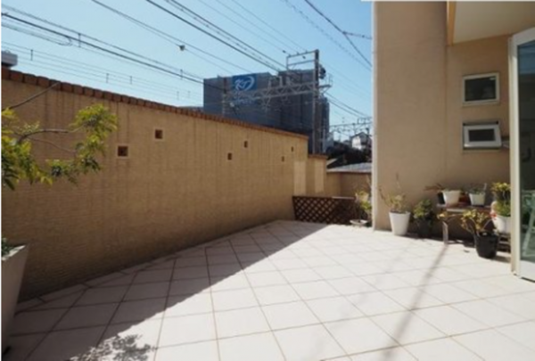 神戸市垂水区五色山、中古一戸建てのバルコニー画像です