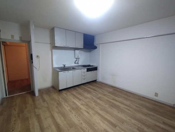 神戸市垂水区塩屋町、マンションの居間画像です