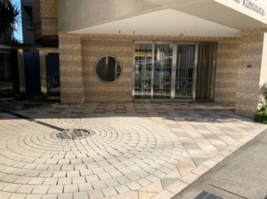 神戸市垂水区瑞ケ丘、マンションのエントランス画像です