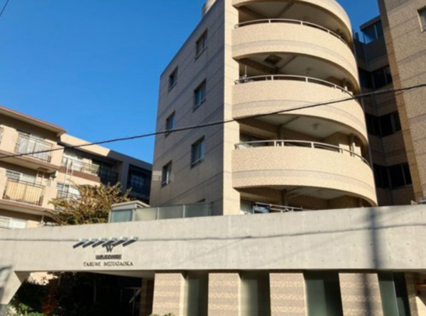 神戸市垂水区瑞ケ丘、マンションの外観画像です