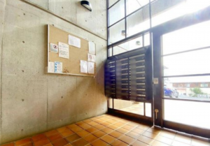 神戸市垂水区霞ケ丘、マンションのエントランス画像です