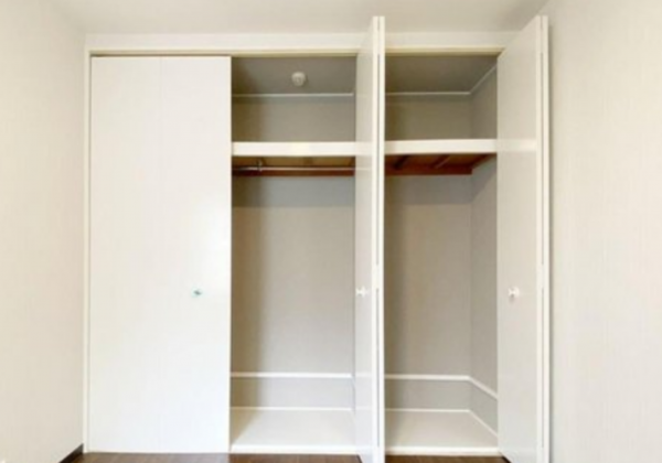 神戸市垂水区霞ケ丘、マンションの収納画像です