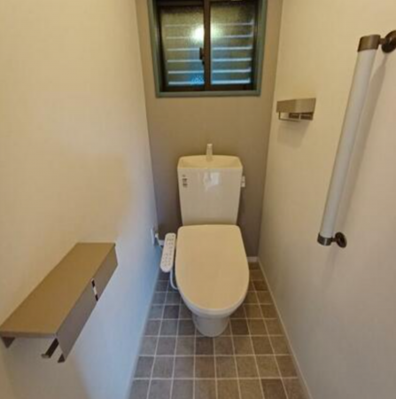 神戸市垂水区福田、中古一戸建てのトイレ画像です