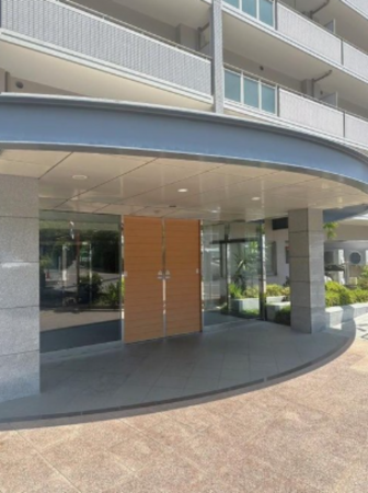 神戸市垂水区青山台、マンションのエントランス画像です