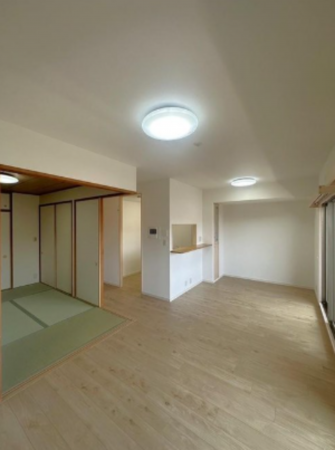 神戸市垂水区青山台、マンションの内装画像です