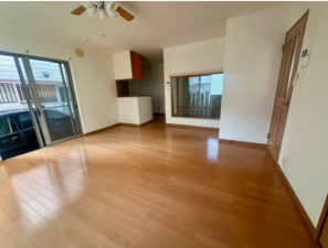 神戸市垂水区北舞子、中古一戸建ての居間画像です