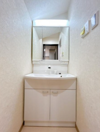 神戸市垂水区千代が丘、中古一戸建ての洗面画像です