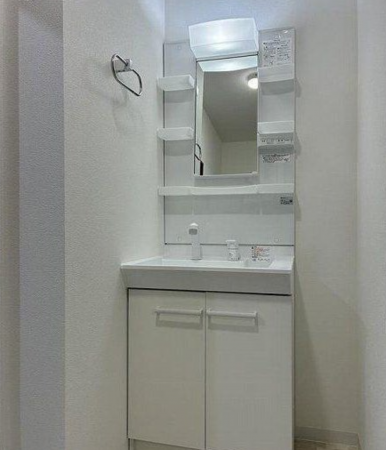 神戸市垂水区旭が丘、中古一戸建ての洗面画像です