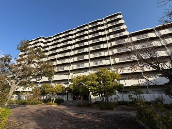 神戸市垂水区西舞子、マンションの外観画像です