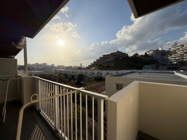 神戸市垂水区西舞子、マンションのバルコニー画像です