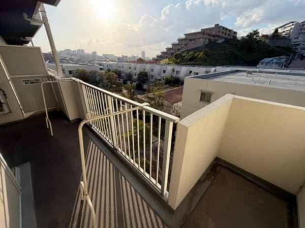 神戸市垂水区西舞子、マンションのバルコニー画像です