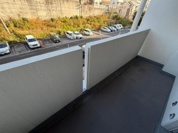 神戸市垂水区西舞子、マンションのバルコニー画像です