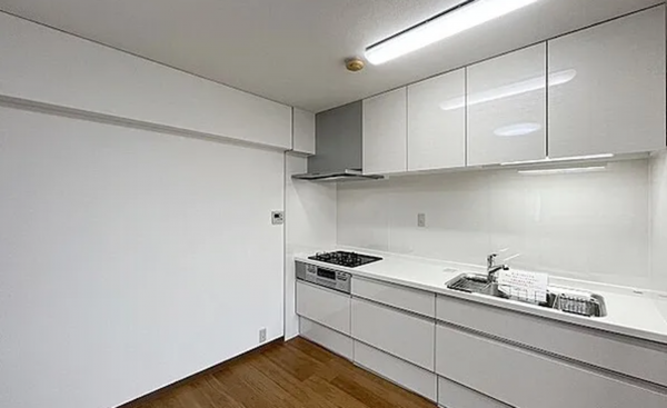 神戸市垂水区清水が丘、マンションのキッチン画像です