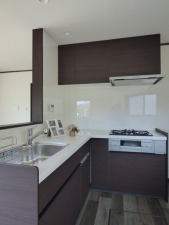 神戸市垂水区舞子坂、中古一戸建てのキッチン画像です