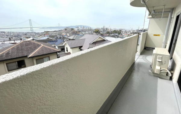 神戸市垂水区西舞子、マンションのバルコニー画像です
