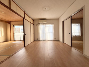 神戸市垂水区青山台、マンションの居間画像です