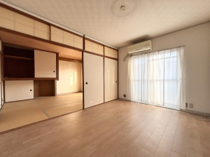 神戸市垂水区青山台、マンションの居間画像です