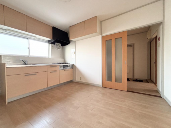 神戸市垂水区青山台、マンションのキッチン画像です