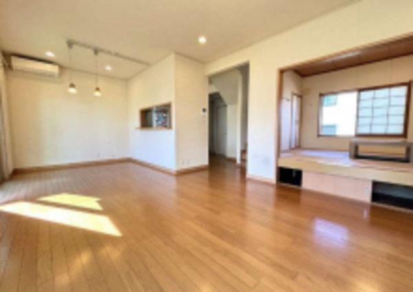 神戸市垂水区美山台、中古一戸建ての内装画像です