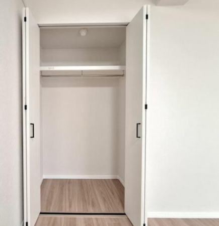 神戸市垂水区美山台、マンションの収納画像です