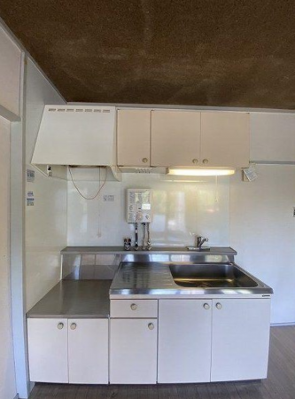 神戸市垂水区塩屋町、マンションのキッチン画像です