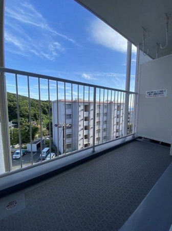 神戸市垂水区塩屋町、マンションのバルコニー画像です