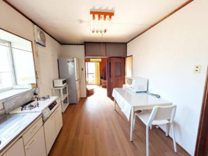 神戸市垂水区霞ケ丘、中古一戸建てのキッチン画像です