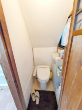 神戸市垂水区霞ケ丘、中古一戸建てのトイレ画像です