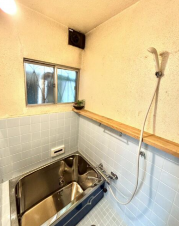 神戸市垂水区清水が丘、中古一戸建ての風呂画像です