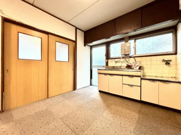 神戸市垂水区清水が丘、中古一戸建てのキッチン画像です