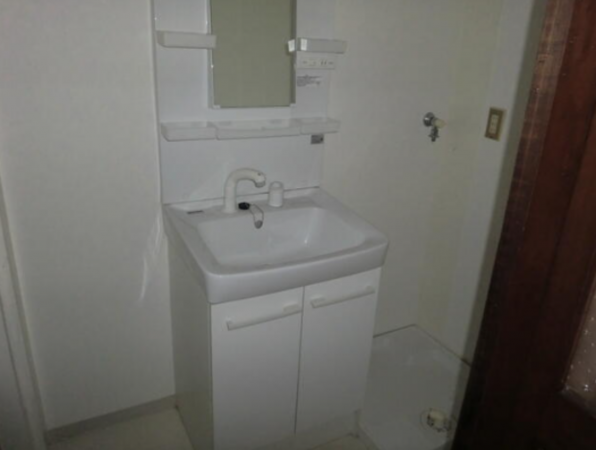 神戸市垂水区霞ケ丘、中古一戸建ての洗面画像です