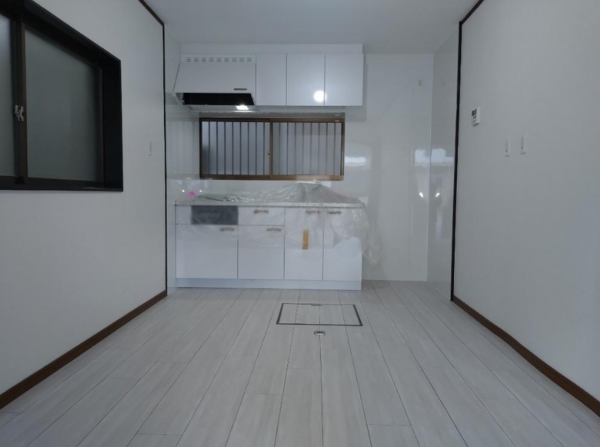 神戸市垂水区北舞子、中古一戸建ての居間画像です