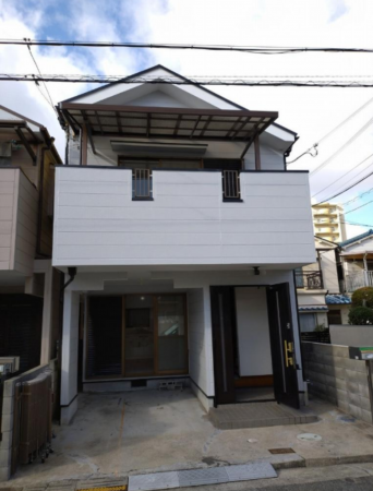 神戸市垂水区北舞子、中古一戸建ての外観画像です