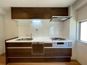 神戸市垂水区五色山、マンションのキッチン画像です