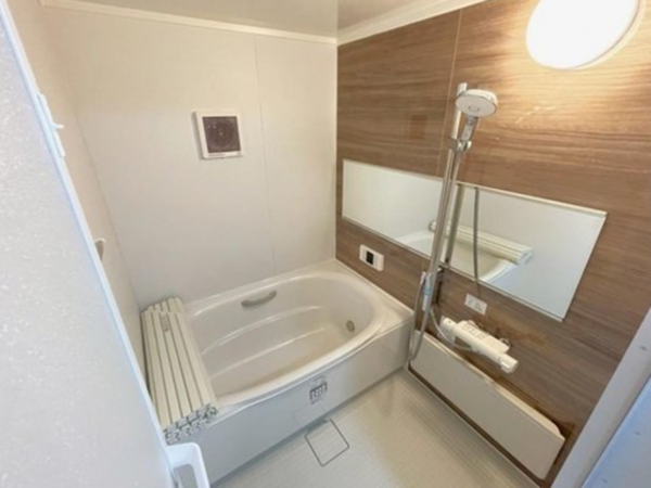 神戸市垂水区五色山、マンションの風呂画像です